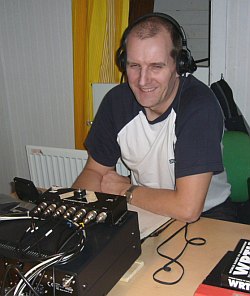 En glad Bernt-Ivan Holmberg har koll på det mesta. Vår egen levande uppslagsbok.