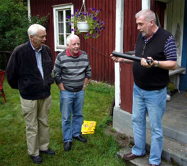 Janne Malmesj frevisar sin (helkassa) gardinstng-special-antenn.
