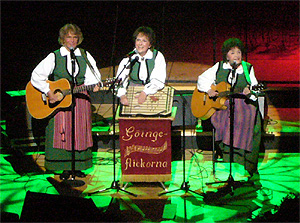 Göingeflickorna med "Kära Mor"