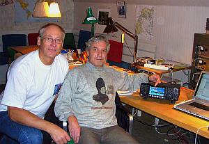 Lennart Deimert SE5X och John JOE Ekwall lyssnar p Radio St Helena